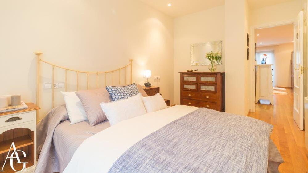 Apartamento Plaza De Espana รีบาเดโอ ภายนอก รูปภาพ